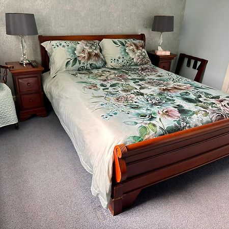 Manor Inn Galmpton エクステリア 写真