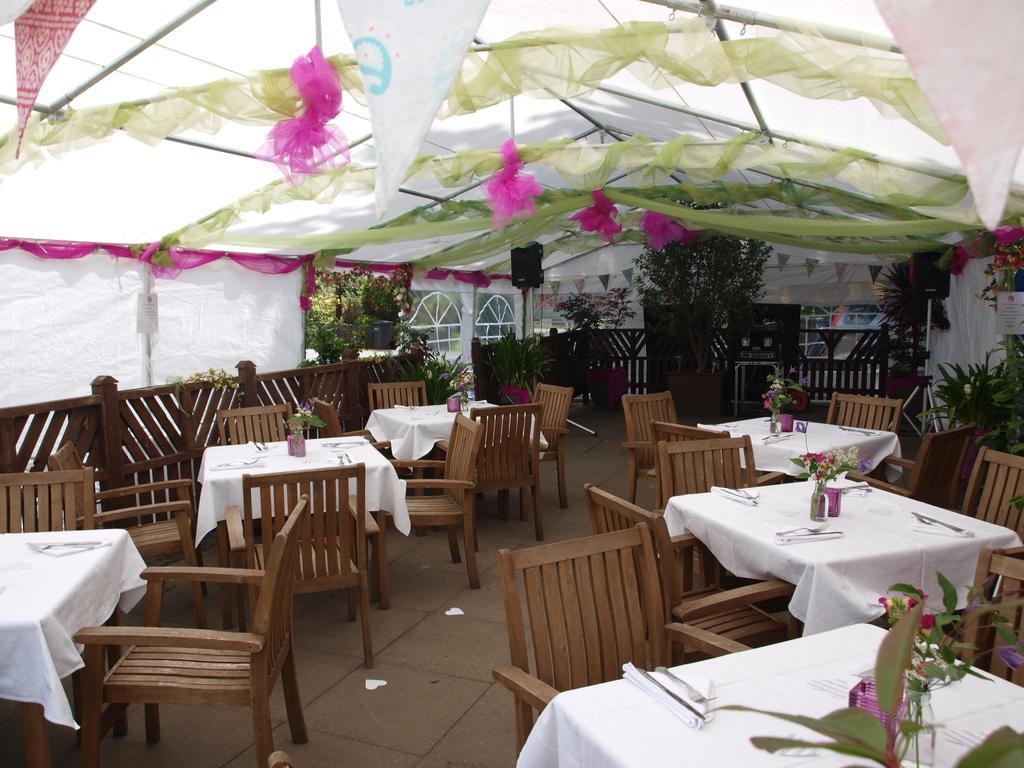 Manor Inn Galmpton エクステリア 写真